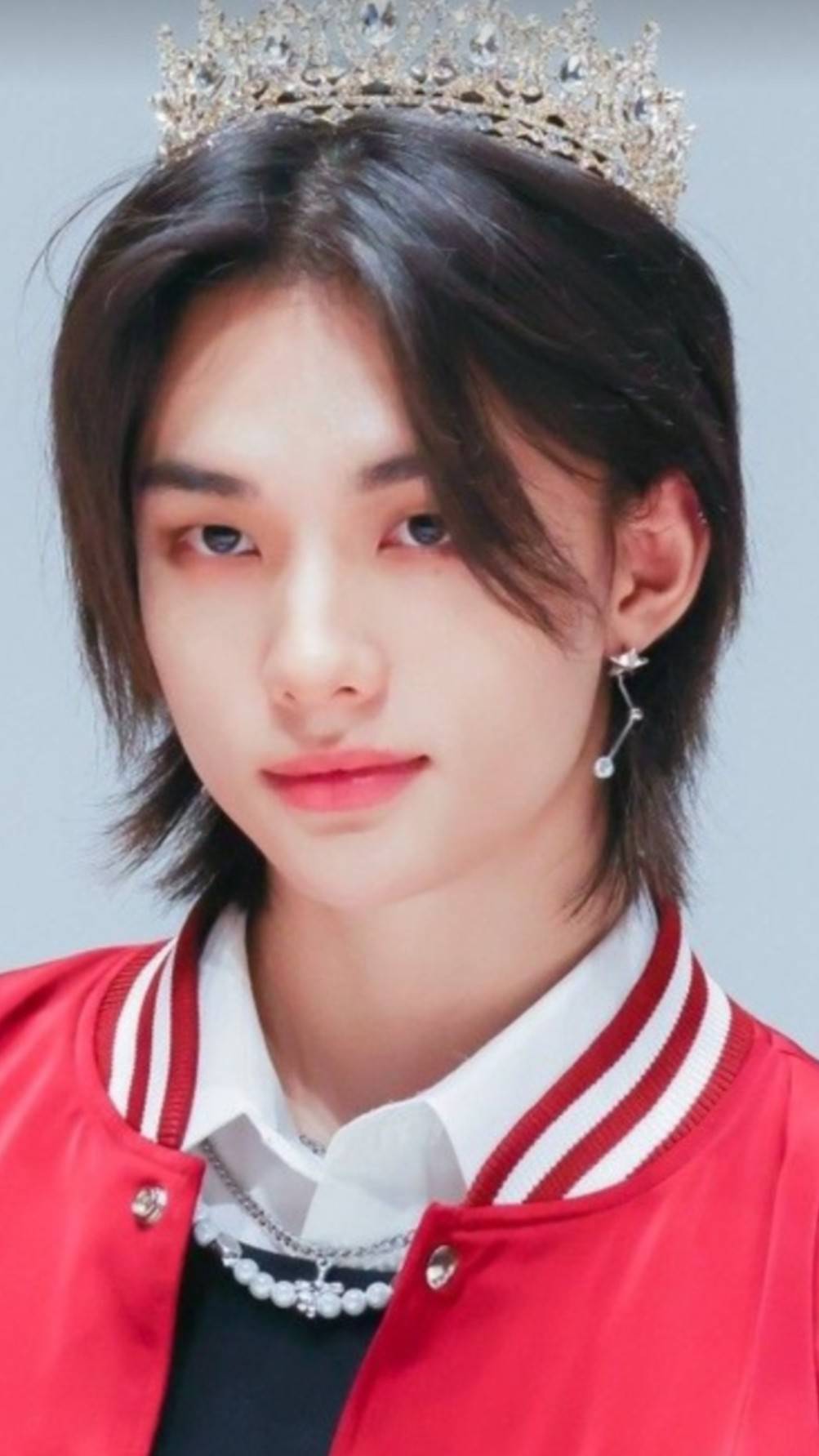 ai character: hyunjin background