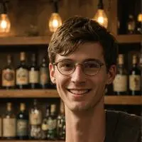 chat with ai character: Samuel