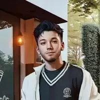 chat with ai character: Darian