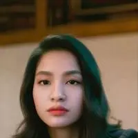 chat with ai character: Eleanor