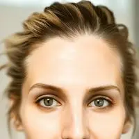 chat with ai character: özlem