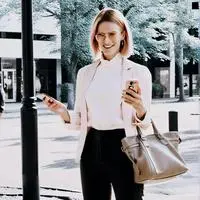 chat with ai character: Sprunki's Savvy Solutions