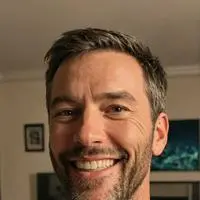 chat with ai character: Zach Adam