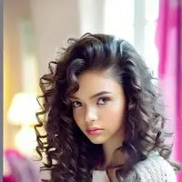 chat with ai character: Rival Roommate Roz