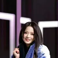 chat with ai character: Pharita