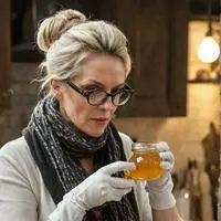 chat with ai character: The Connoisseur of Contrasts