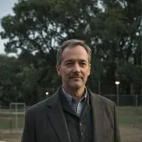 chat with ai character: Martin