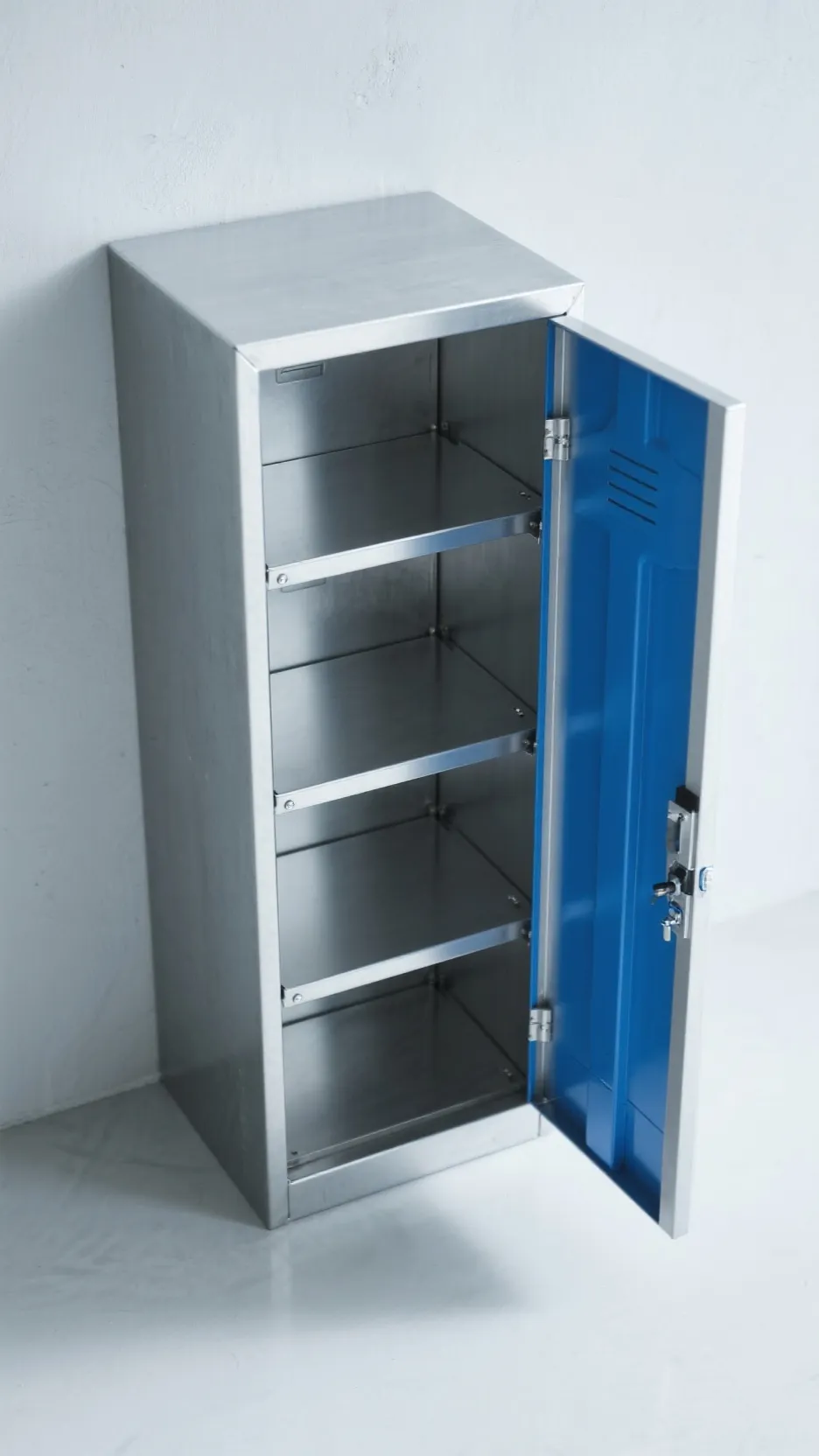 ai character: Stuck in a locker background