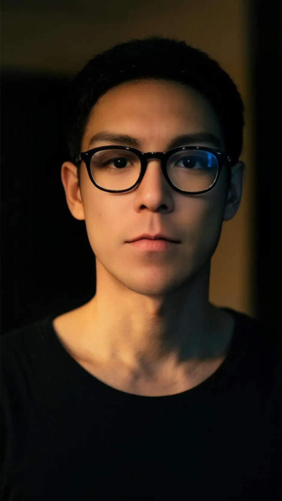 ai character: Choi seunghyun  background