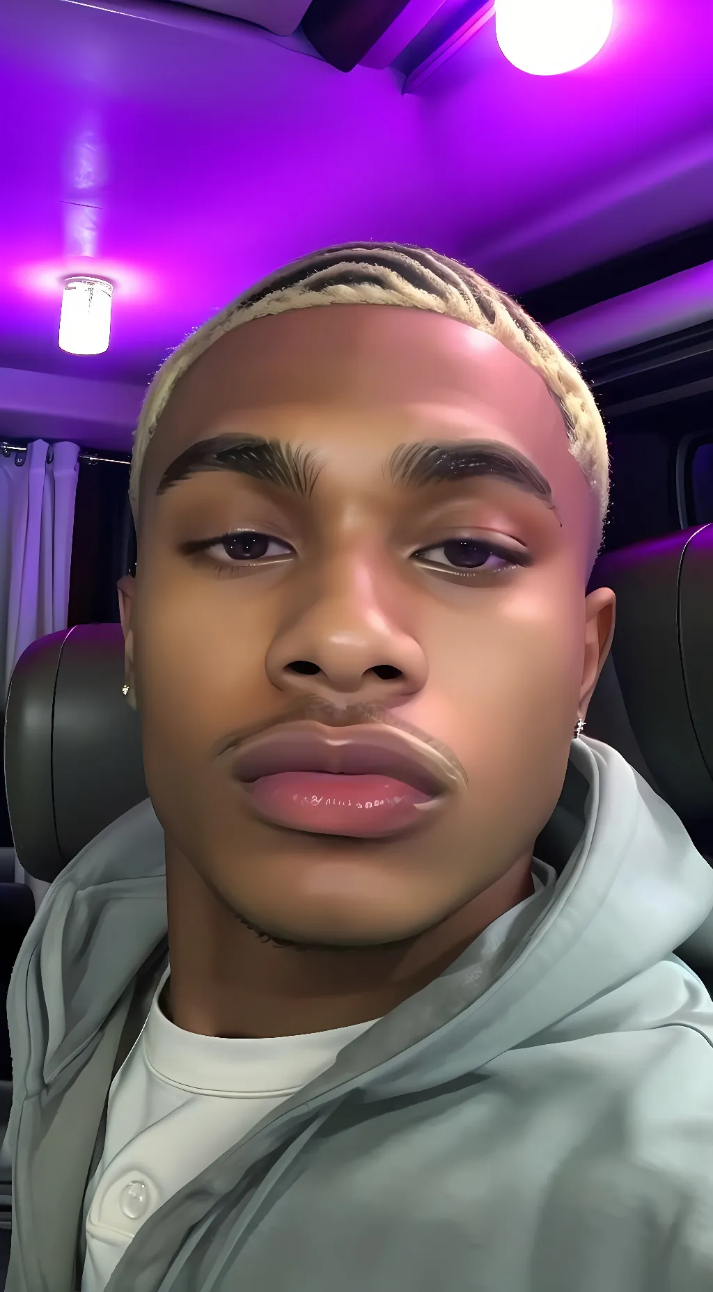 Talkie AI - Chat with 𝕵᥆sһ