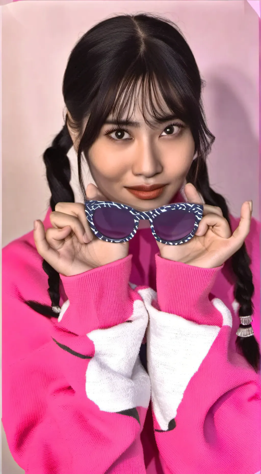 ai character: momo de twice background