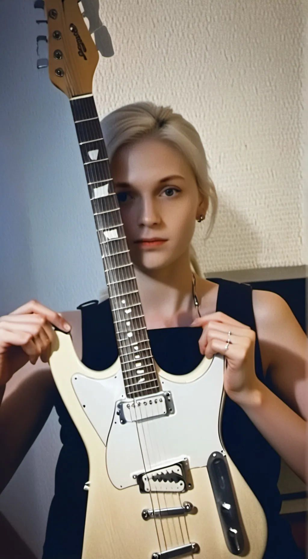 ai character: Luna background