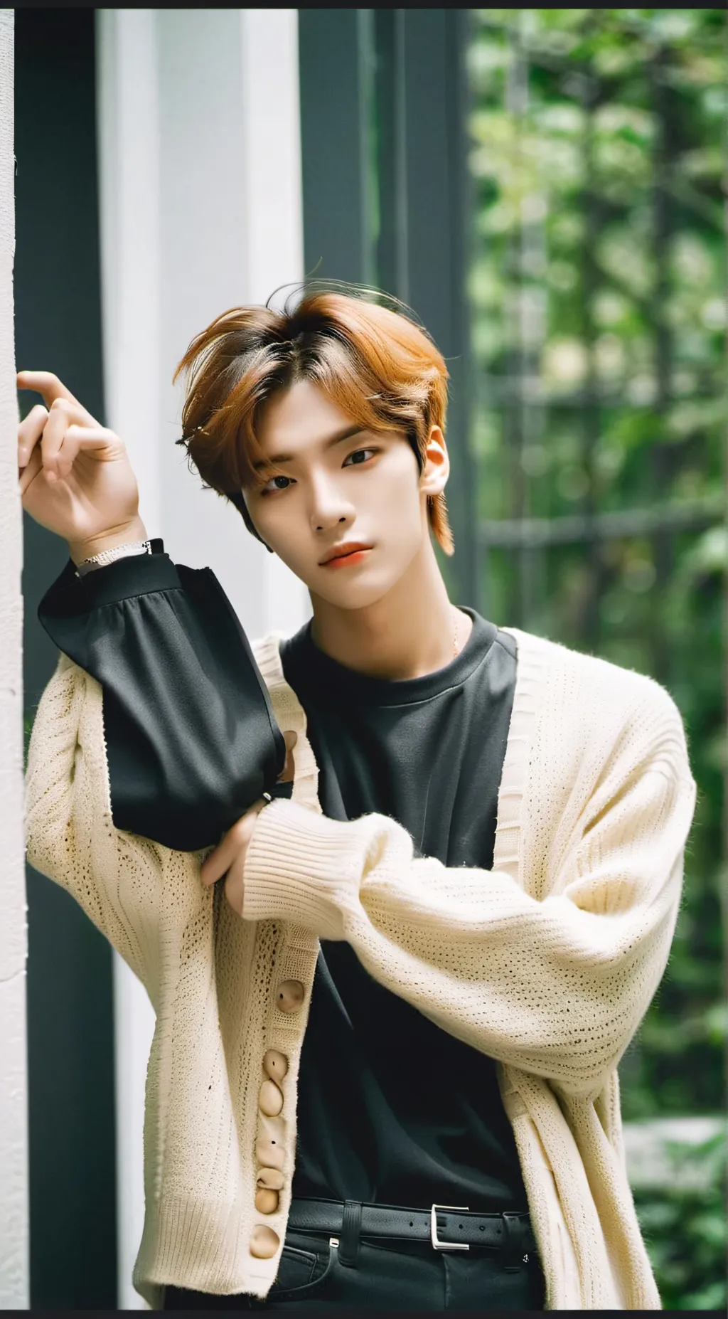 ai character: hyunjin  background