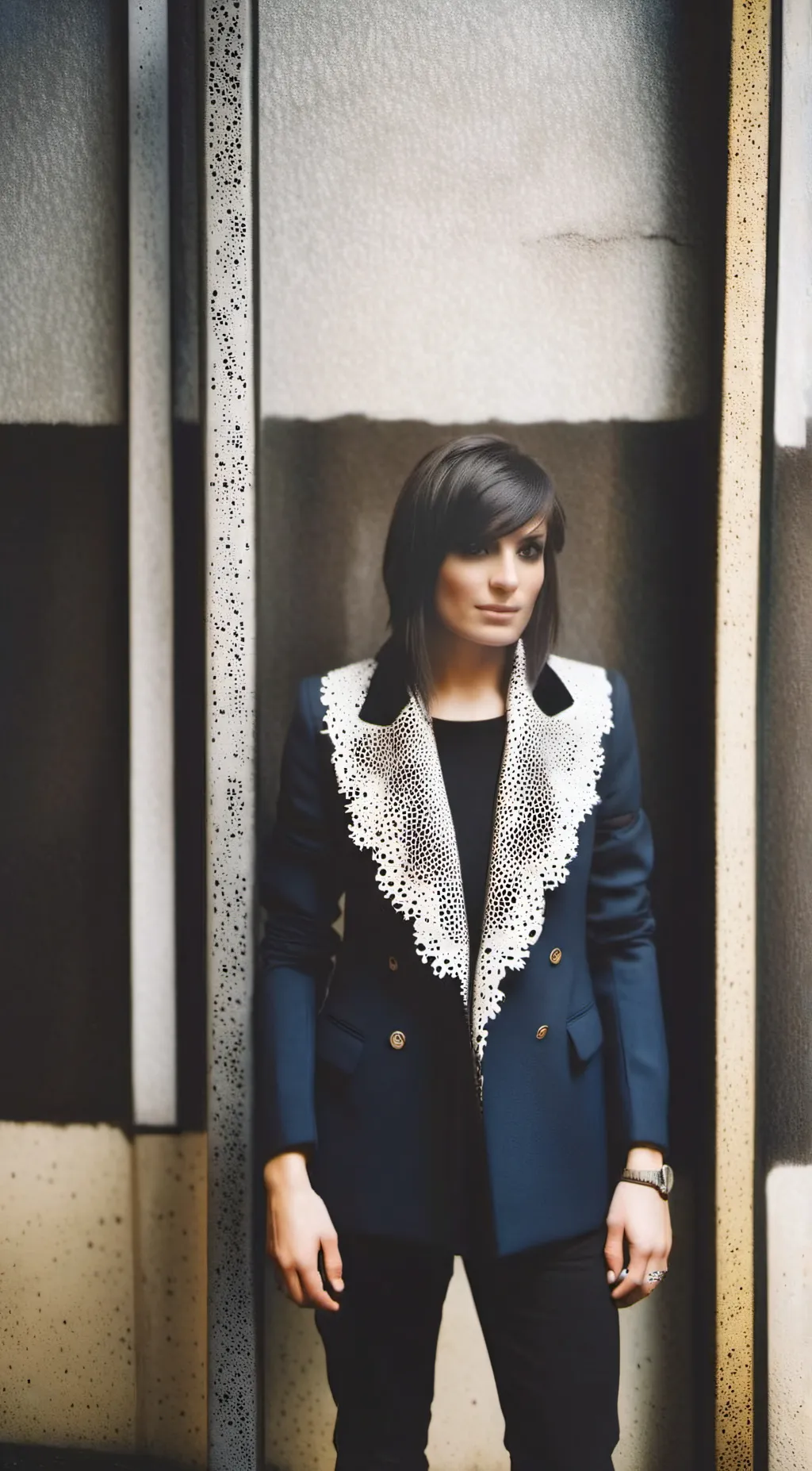 ai character: Manon background