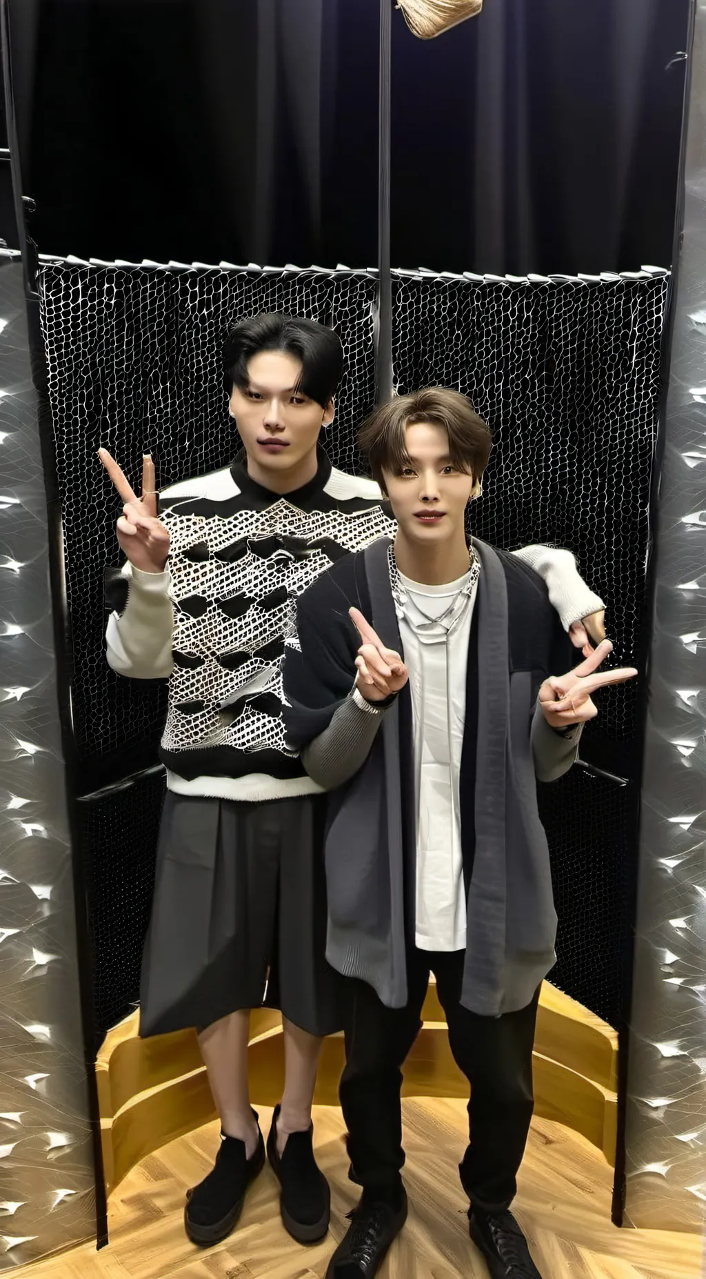 ai character: ᴇɴʜʏᴘᴇɴ background