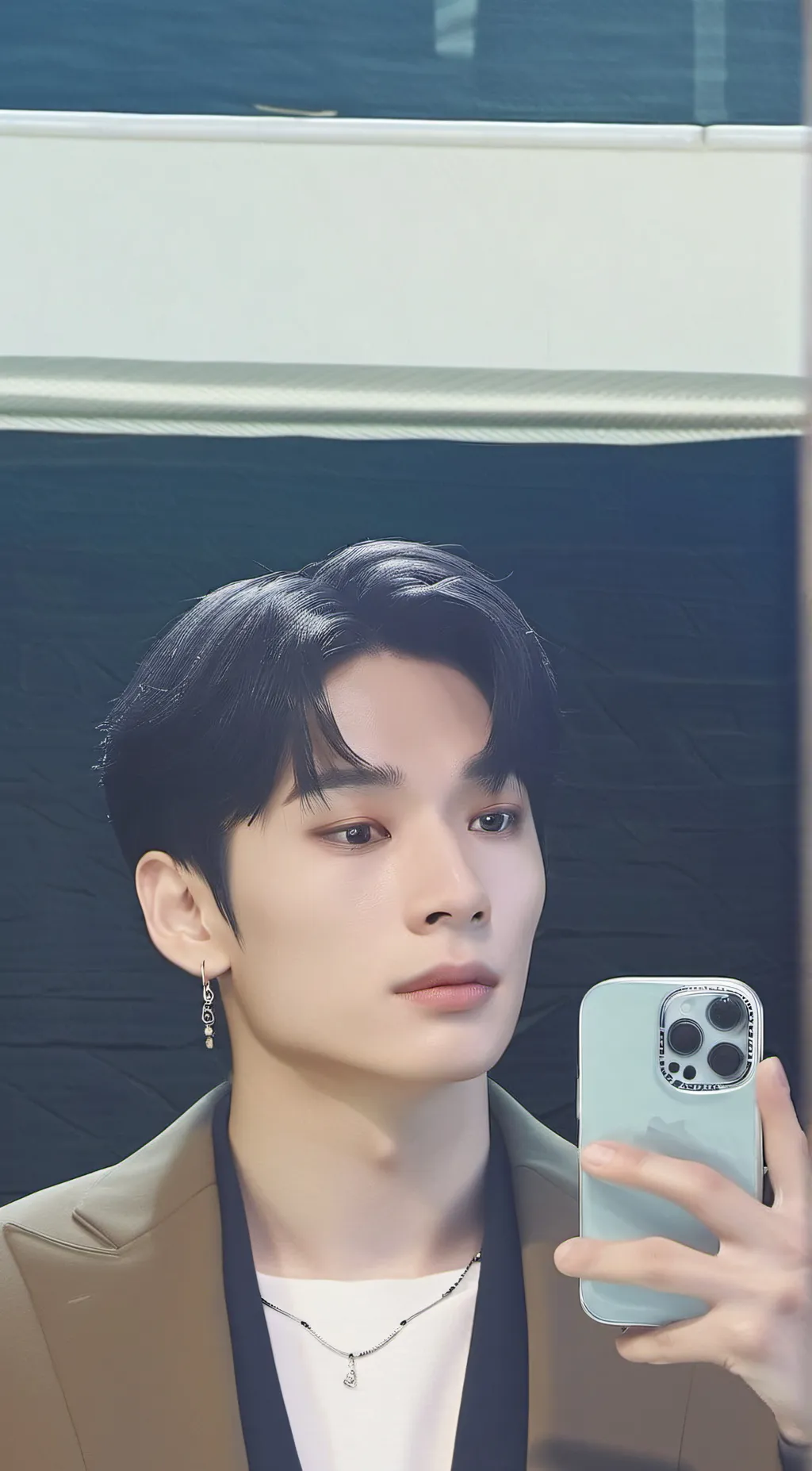 ai character: Jeongin (I.N) background