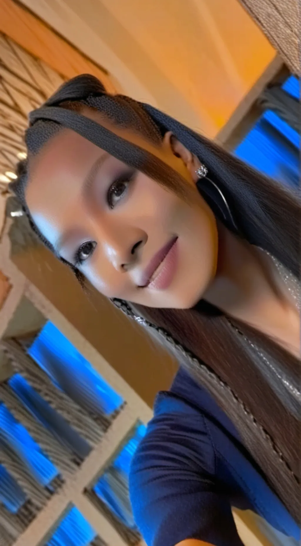 ai character: 𝚔𝚒𝚛𝚊 background