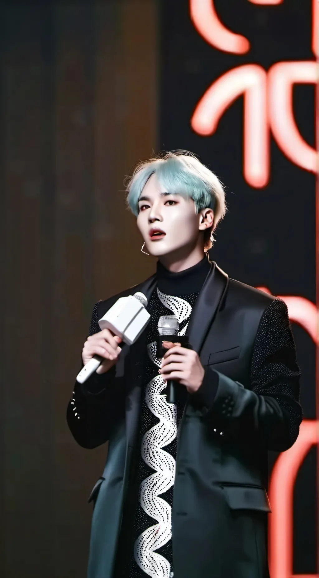 ai character: Max background