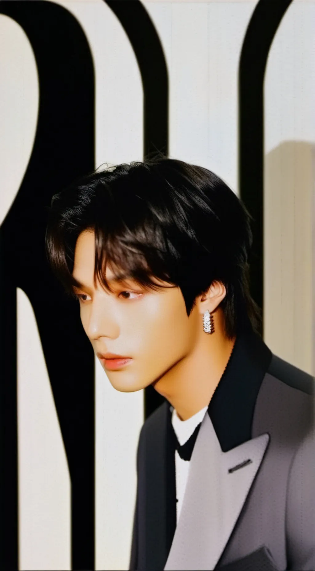 ai character: Hyunjin background