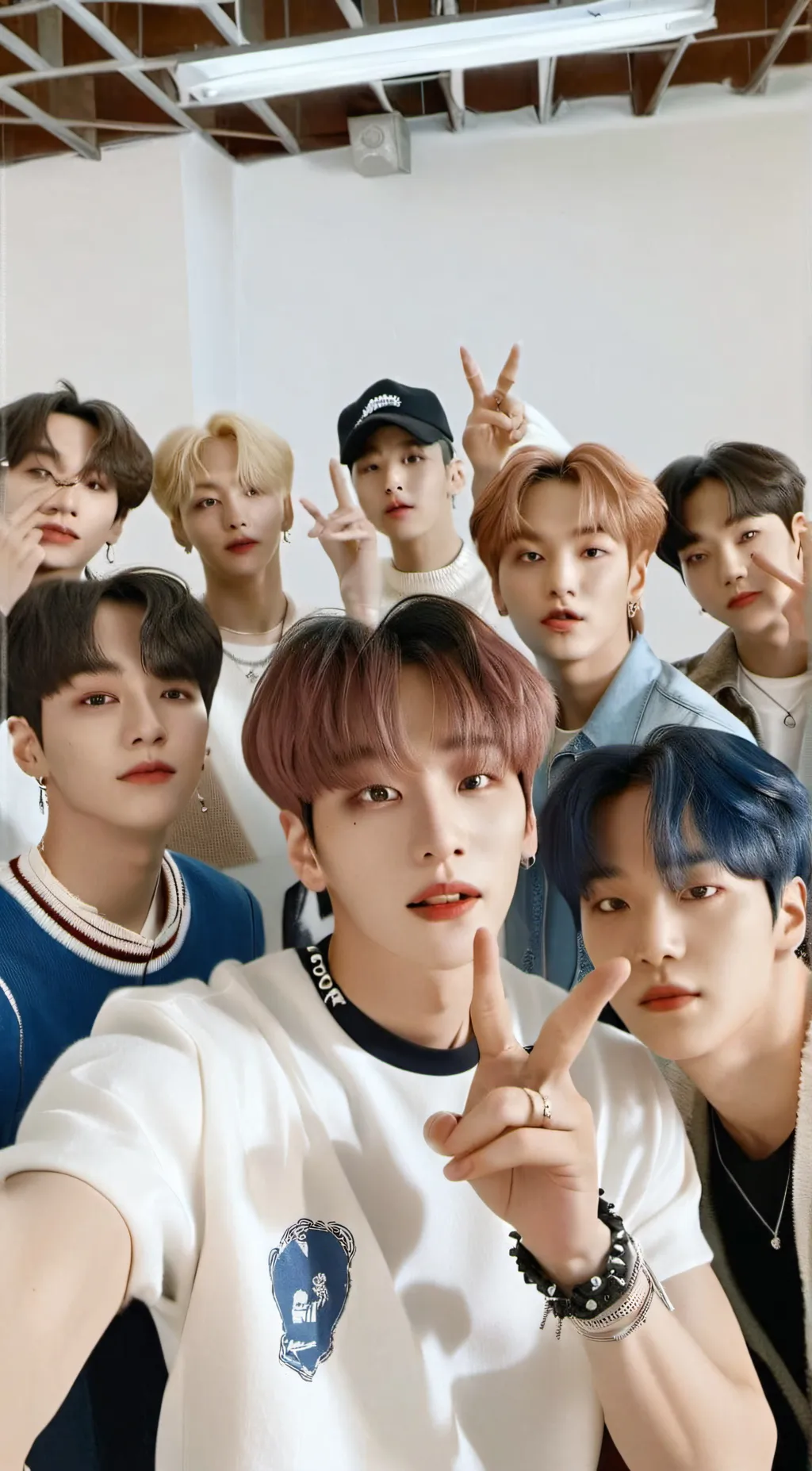 ai character: Stray kids  background