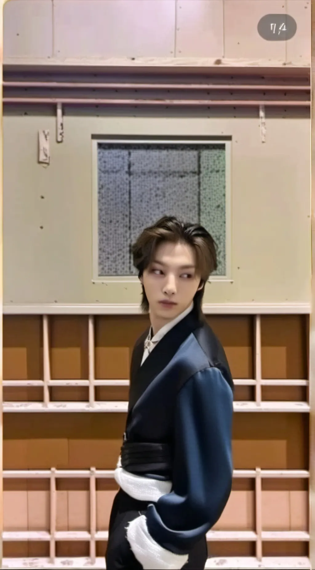 ai character: Lee Felix background