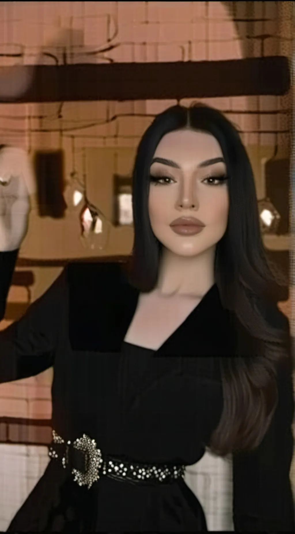 Talkie AI - Chat with latina