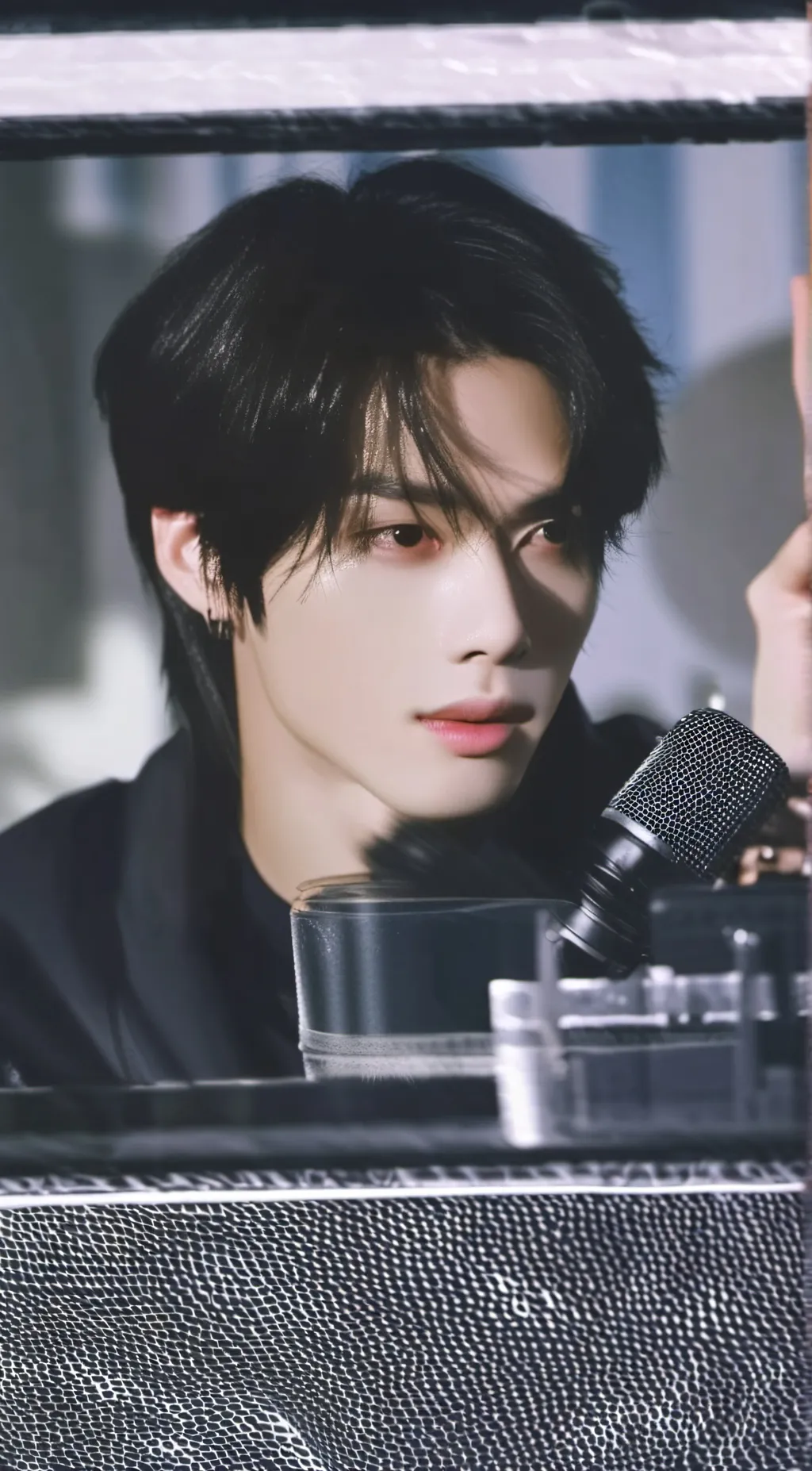 ai character: Stray  kids🌴🌸 background