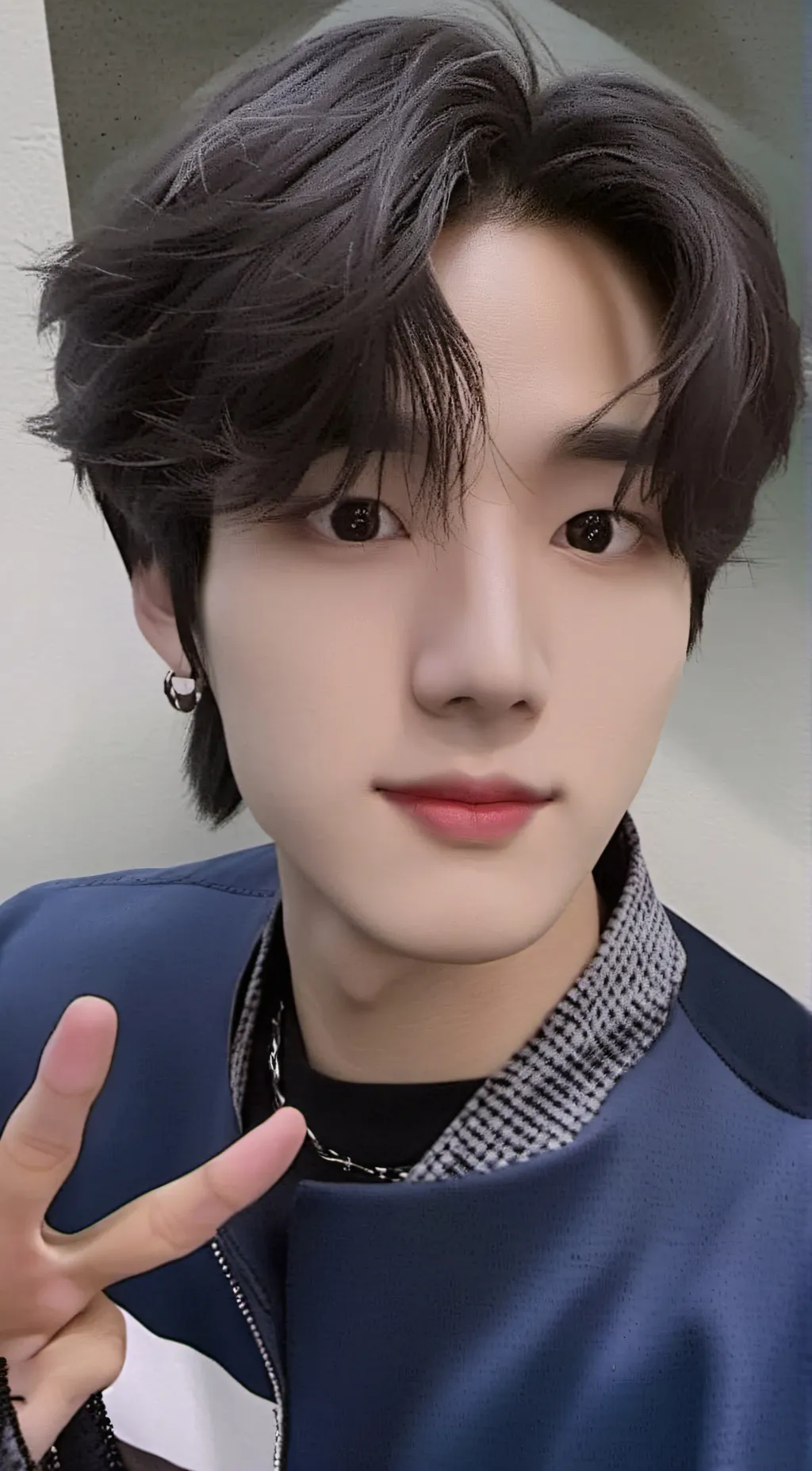 ai character: Han Jisung (Skz) background