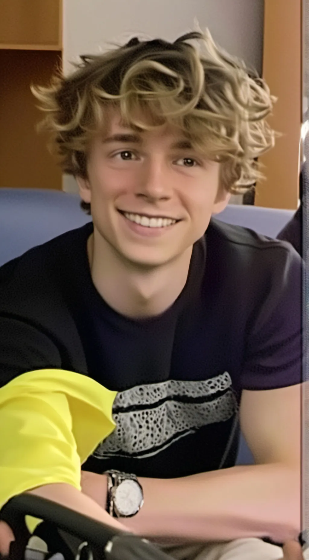 ai character: °Justin° background