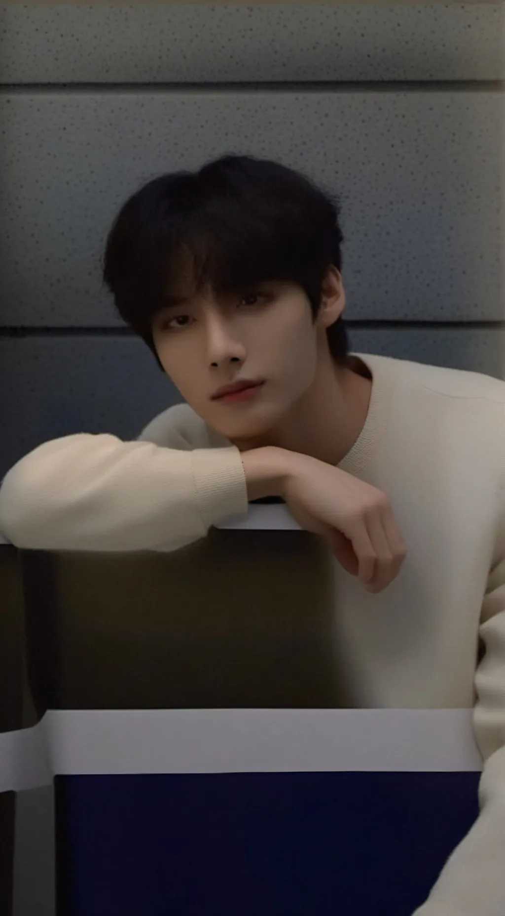 ai character: Sunoo  background