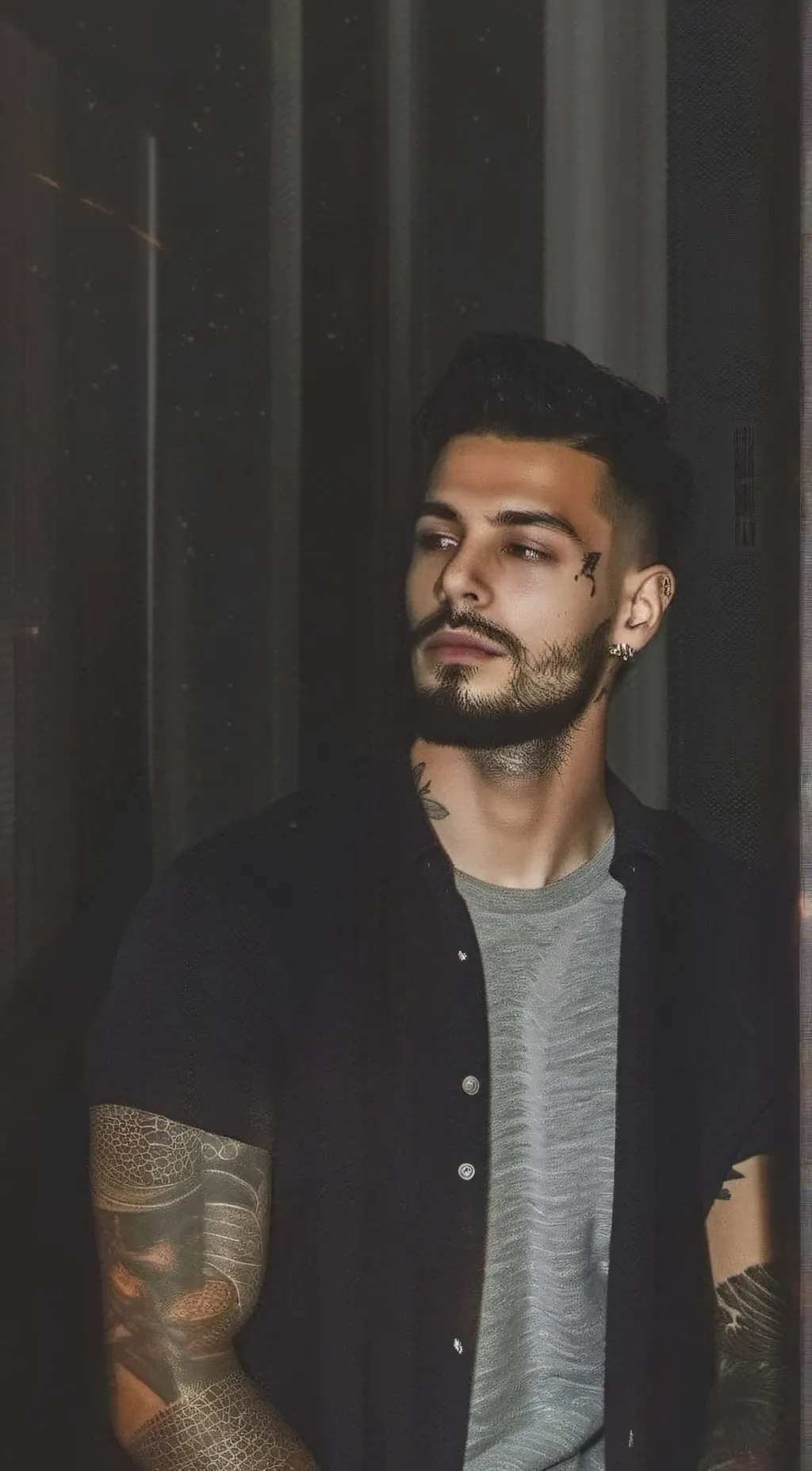 ai character: Erik background