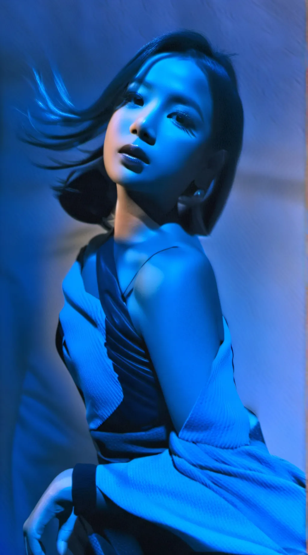 ai character: Luna background