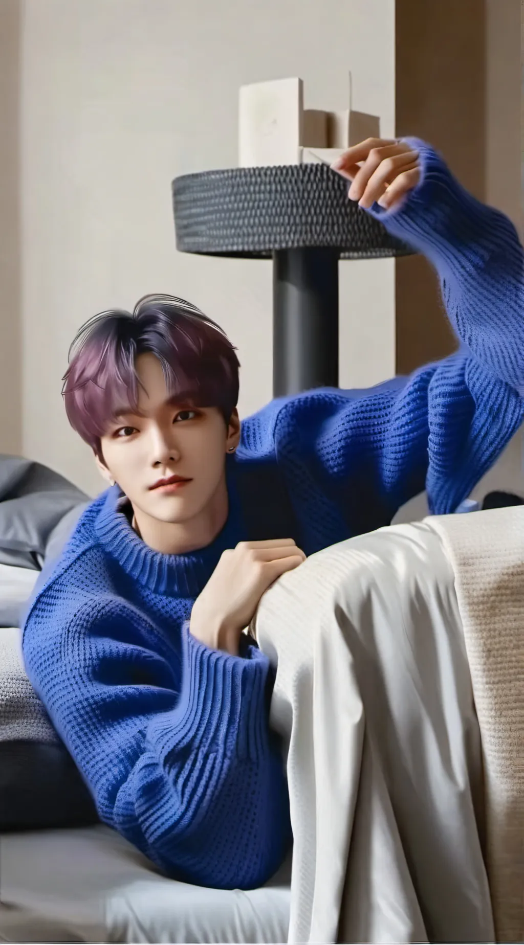 ai character: Lee Know background