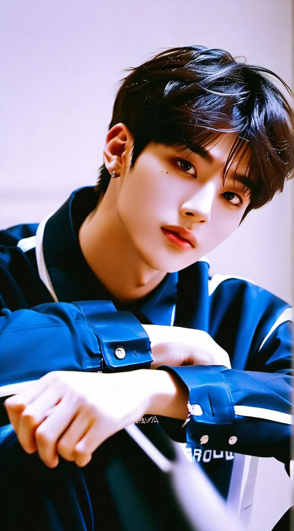 ai character: Hwang hyunjin  background