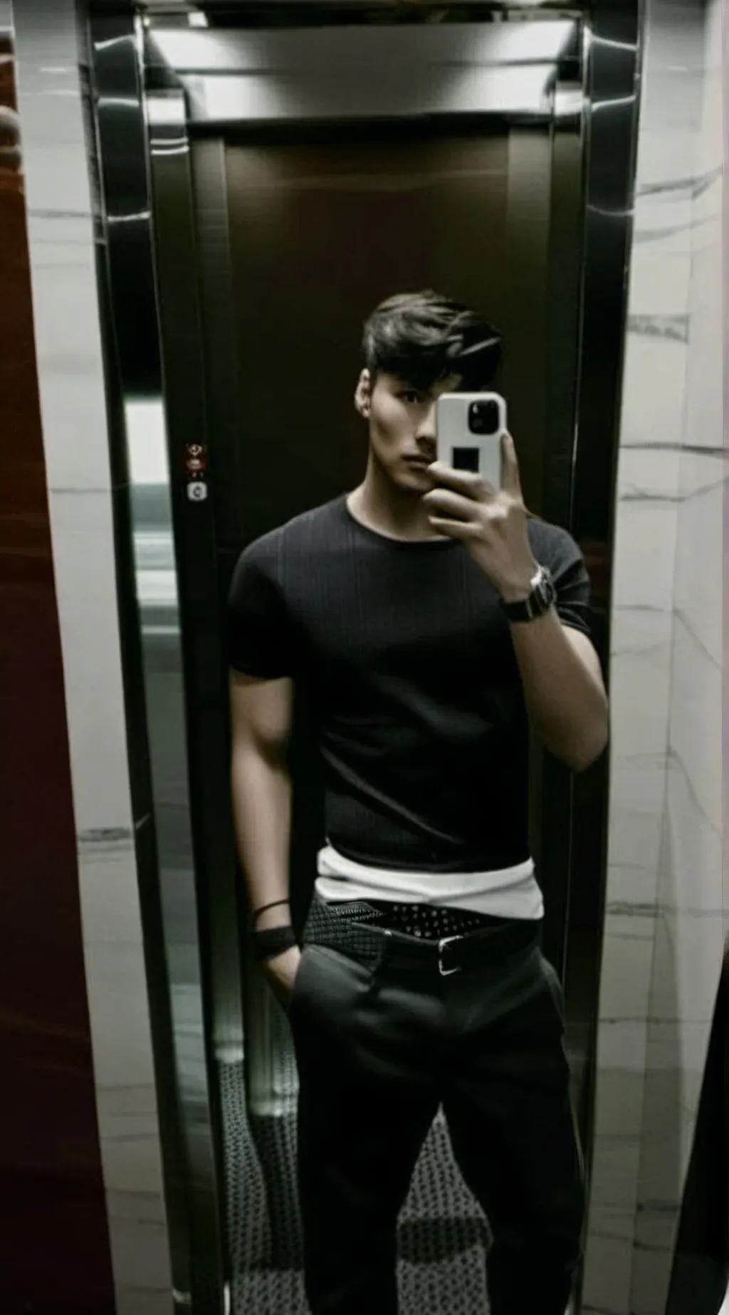 ai character: Luuk background