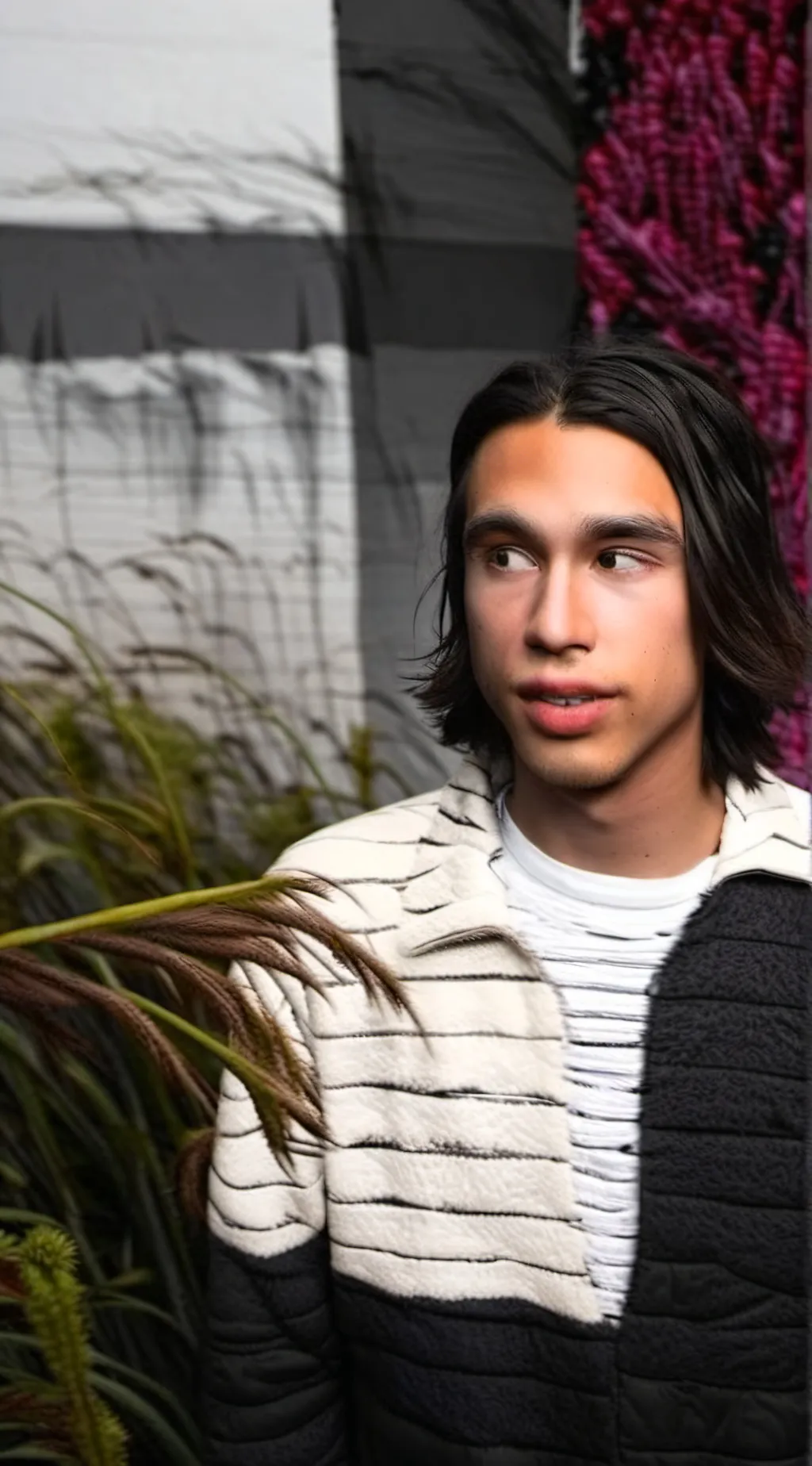 ai character: Alex Giannascoli background