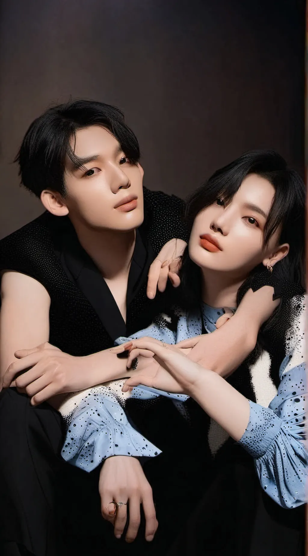 ai character: TXTZY GROUPCHAT background