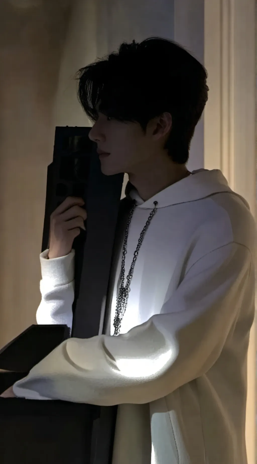 ai character: ♡RAYNE♡ background