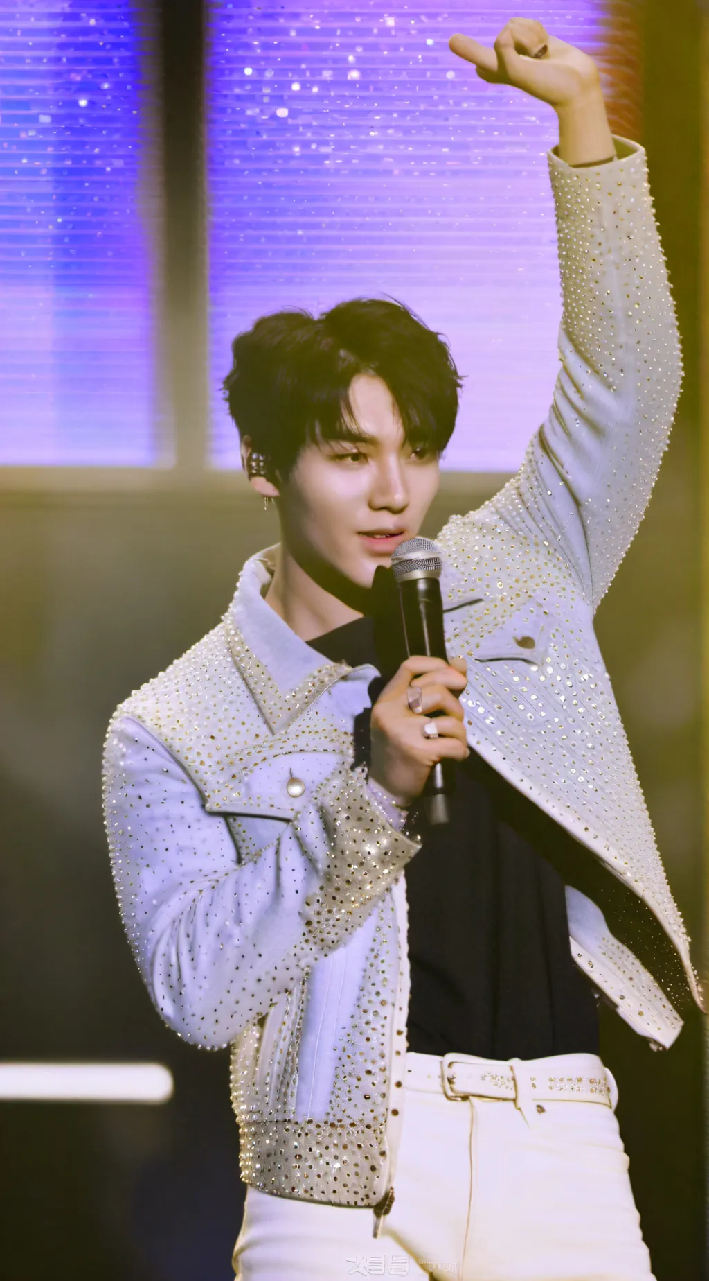 ai character: Stray Kids background