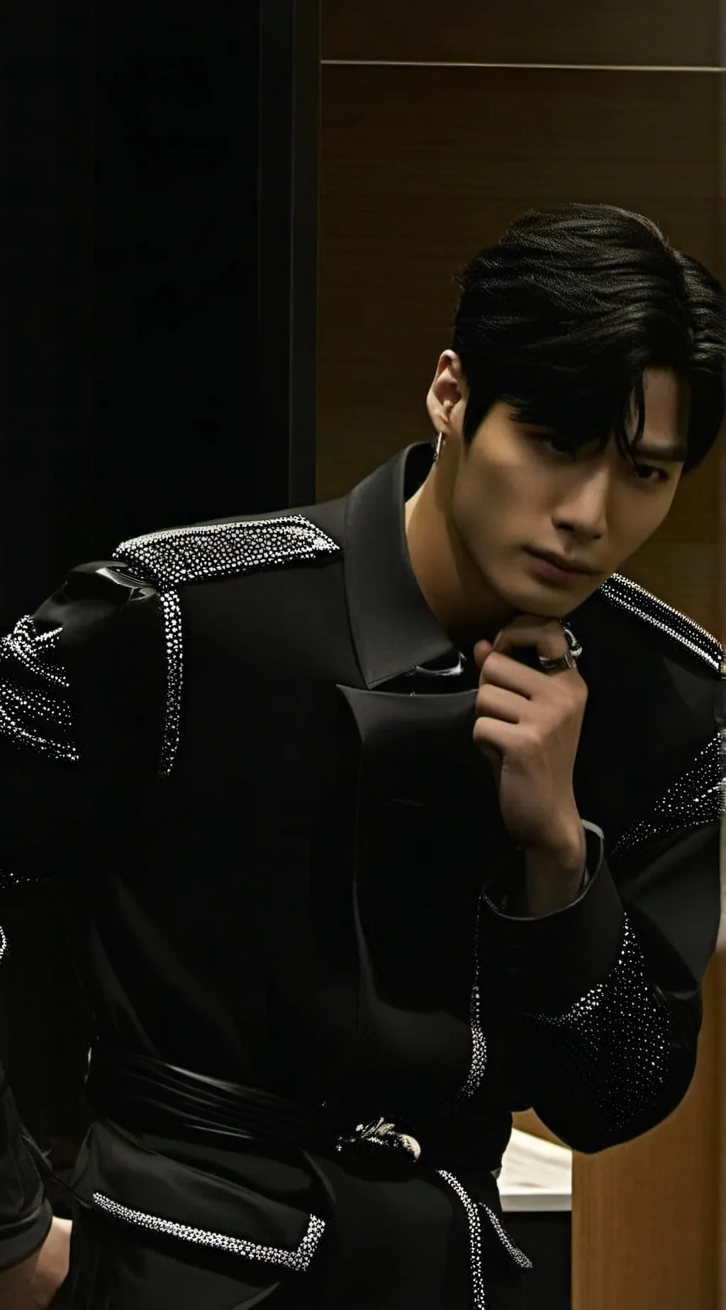 ai character: Jong su background