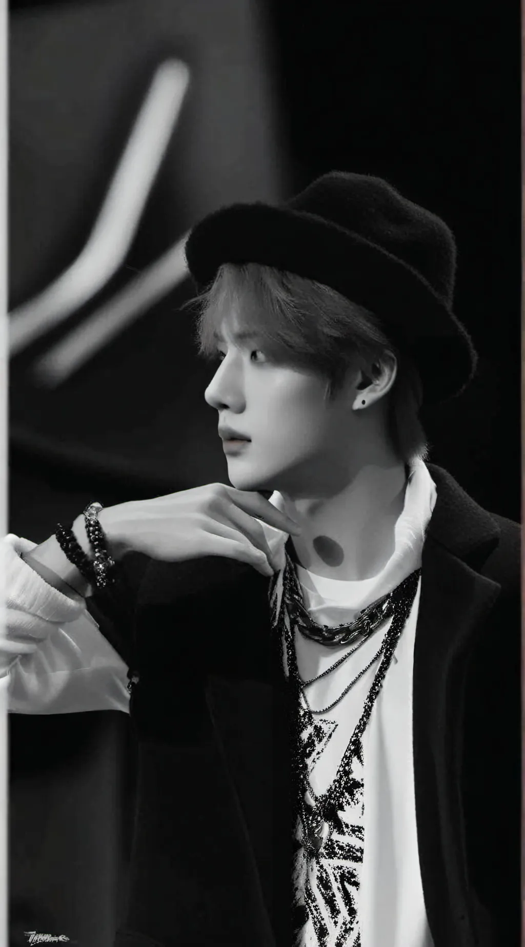 ai character: Minsung(again) background