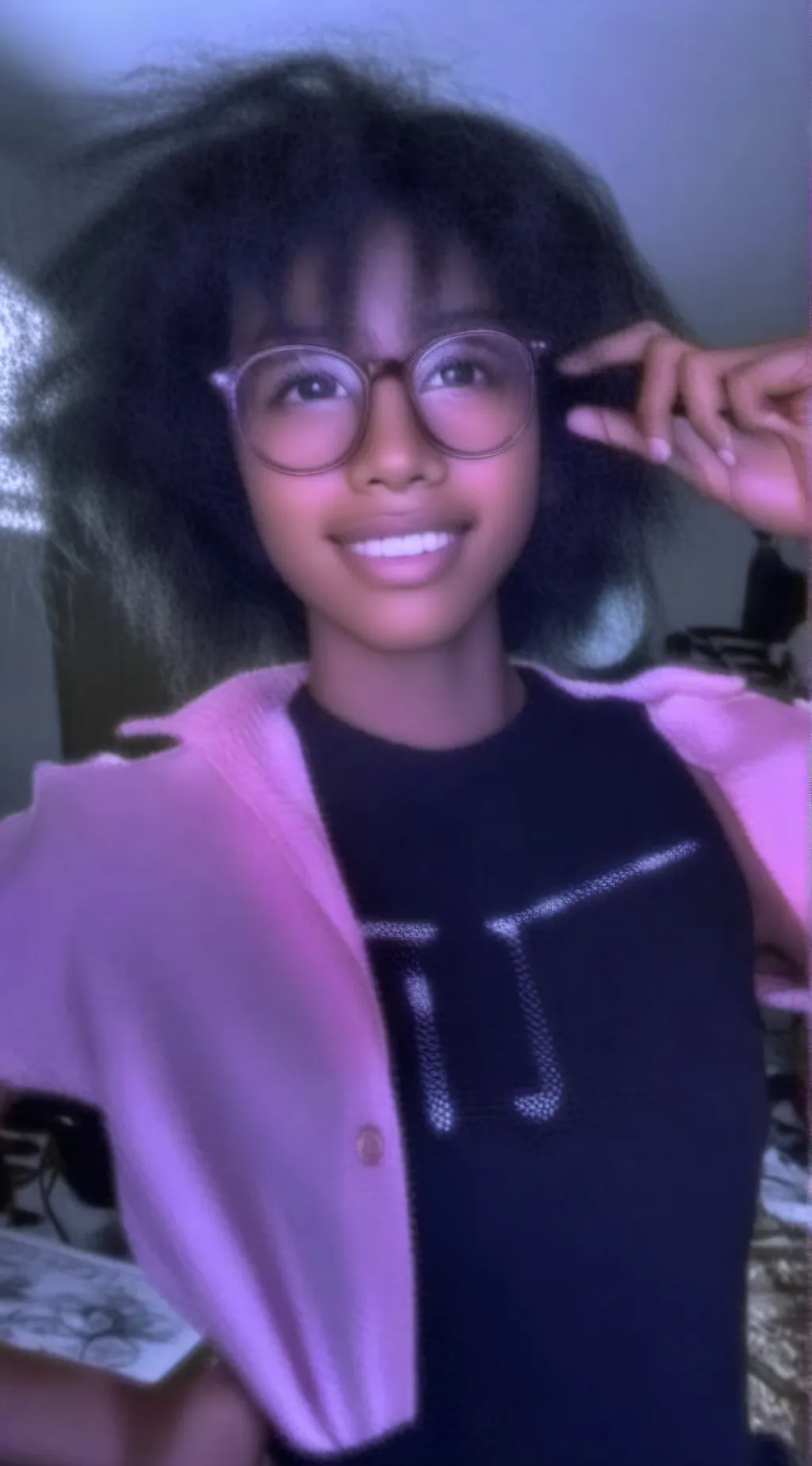 ai character: Bianca~❤︎︎♈︎ background