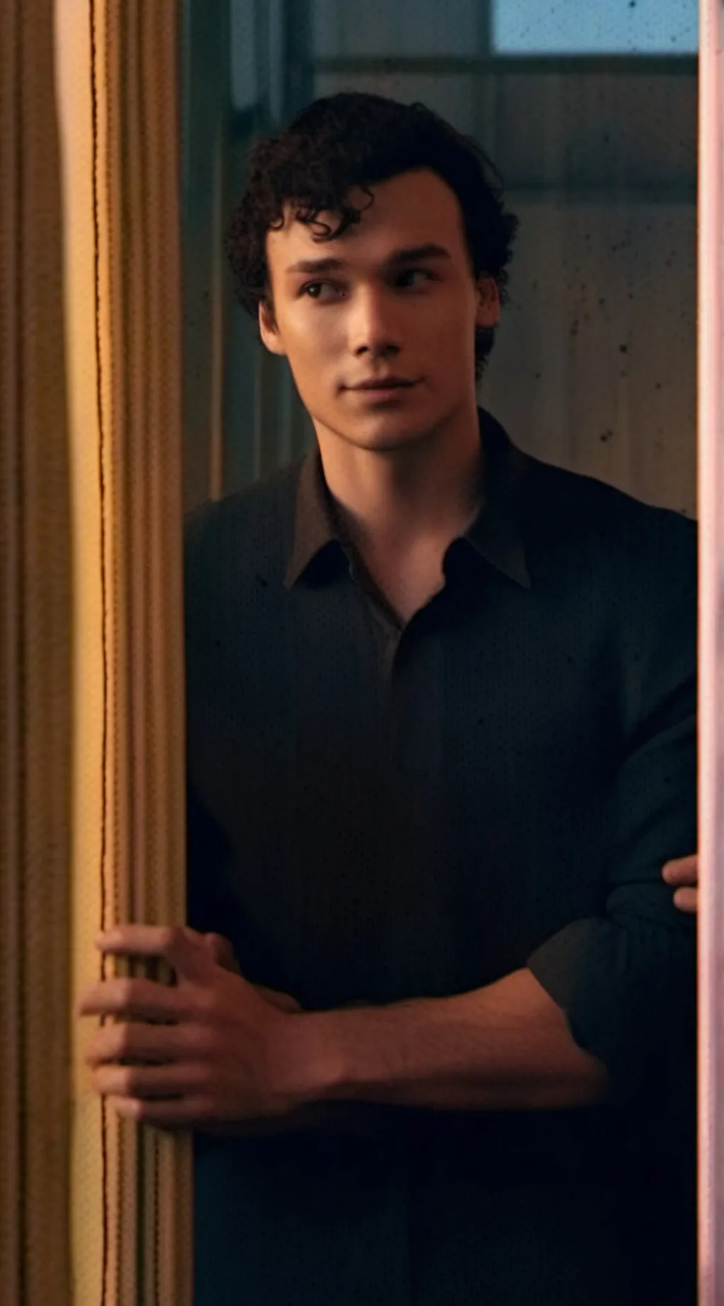 ai character: Mattheo riddle background