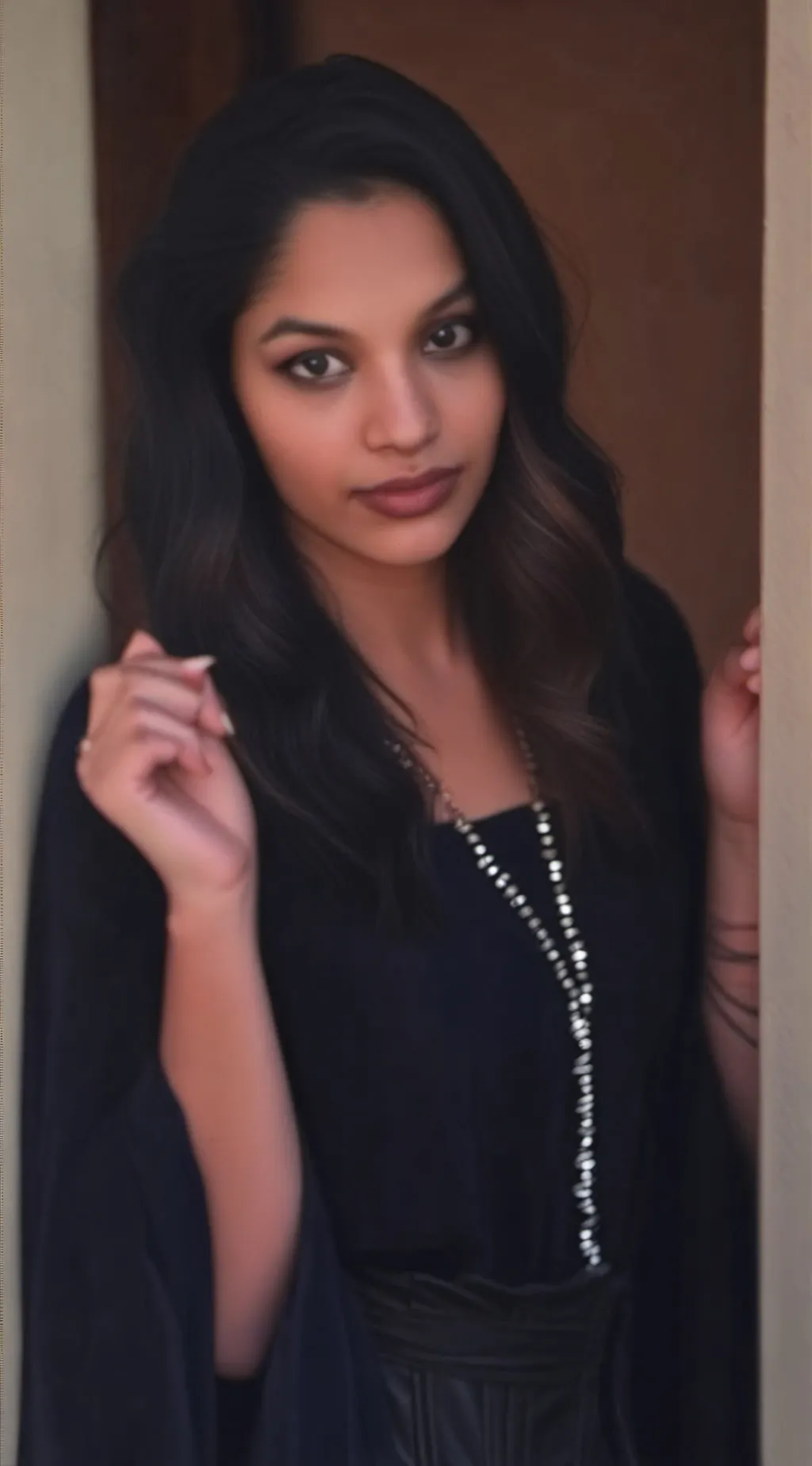 ai character: TinaiMoon background