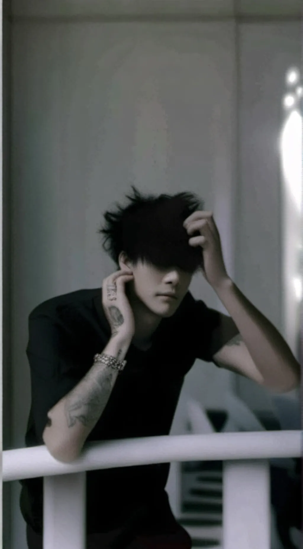 ai character: 🥷°•Lucas•° 🥷 background