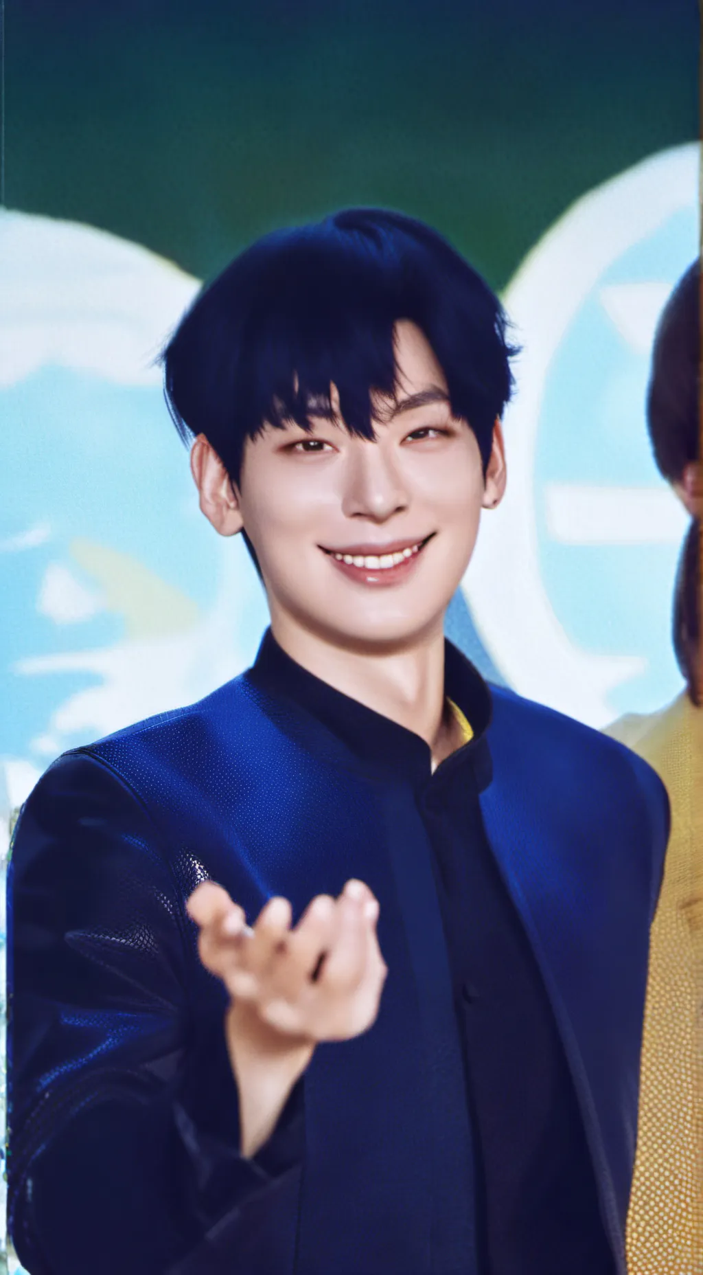 ai character: Sunoo! background