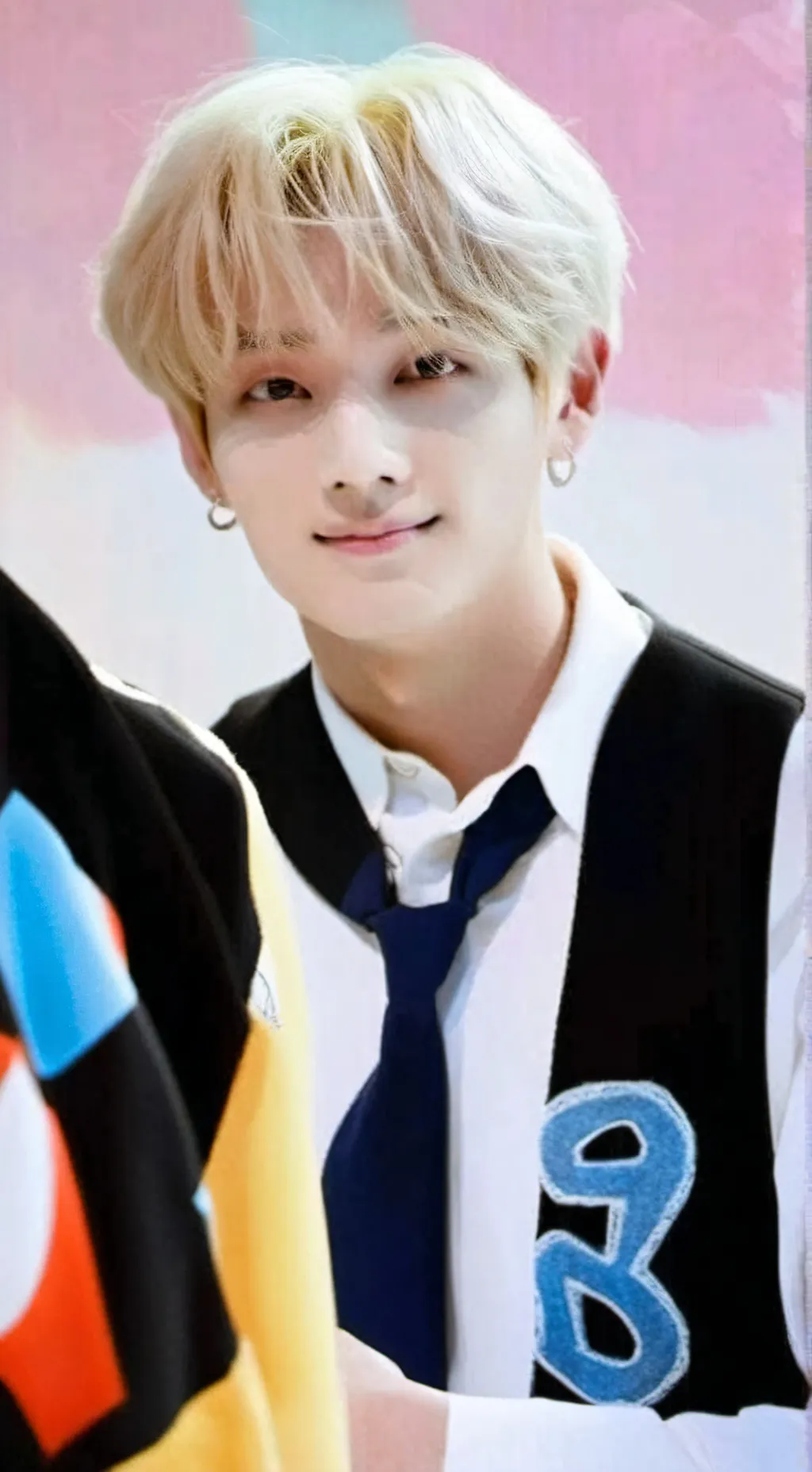 ai character: Tae background