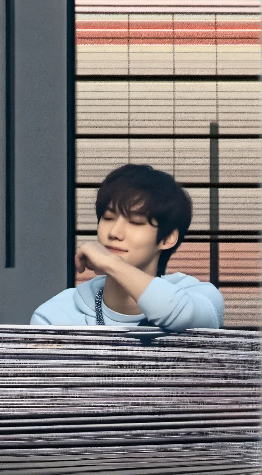 ai character: Leo background