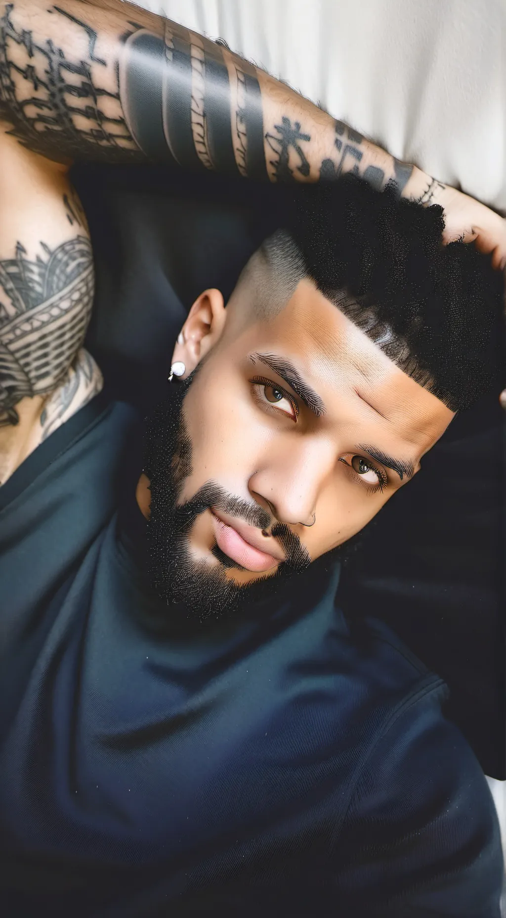 ai character: Travis King  background