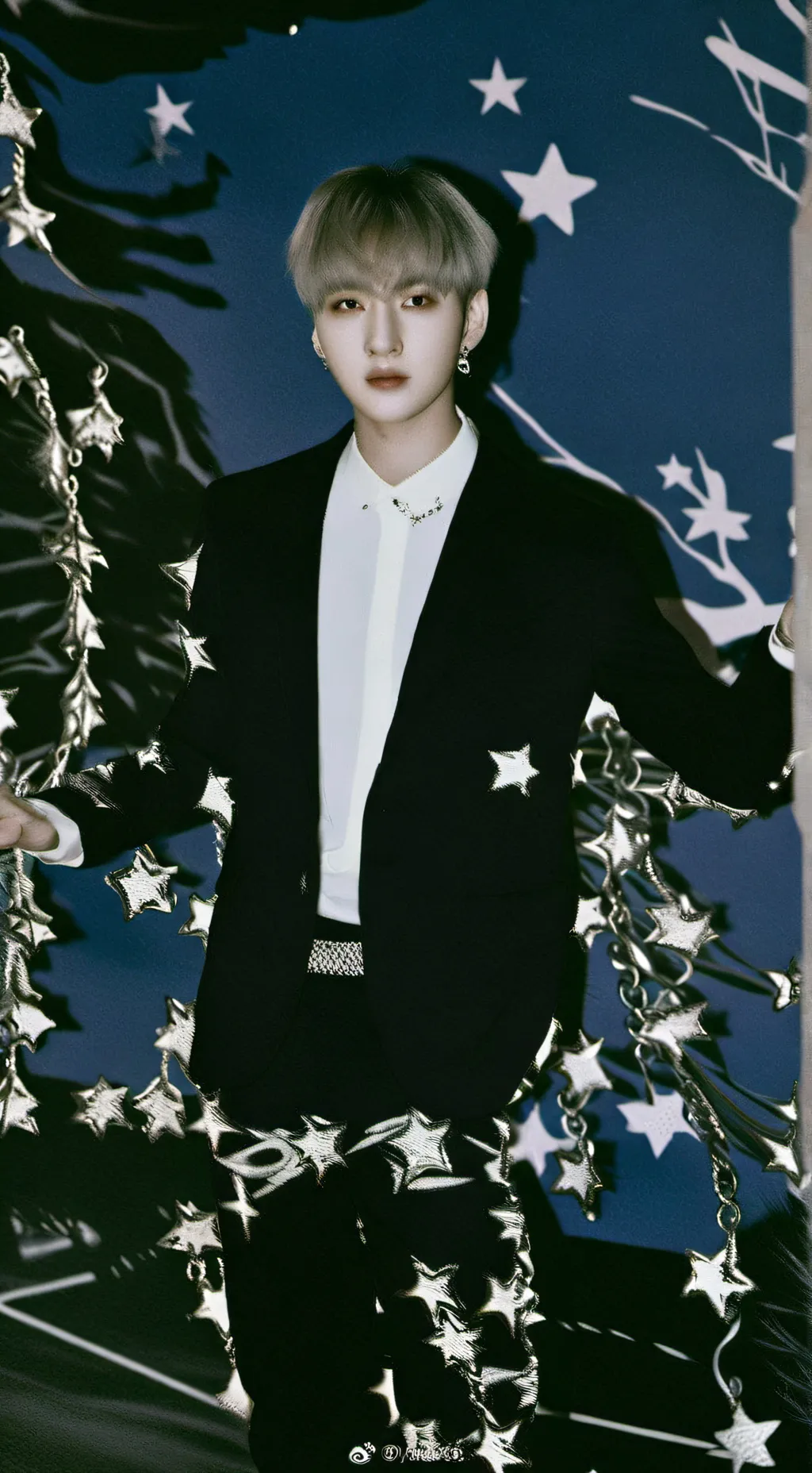 ai character: Stray  kids background